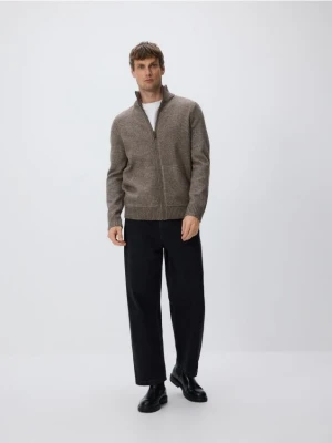 Reserved - Sweter z golfem z domieszką wełny - ciemnobrązowy