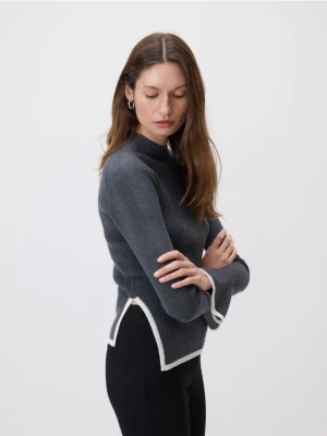 Reserved - Sweter z kontrastową lamówką - szary