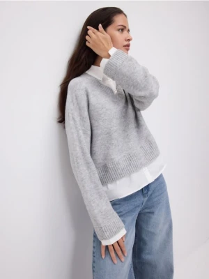 Reserved - Sweter z koszulową wstawką - jasnoszary