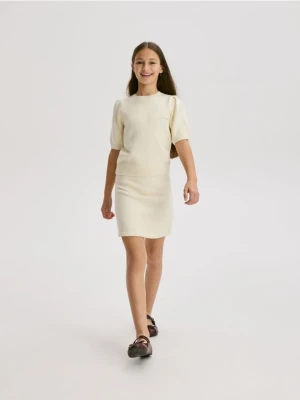 Reserved - Sweter z krótkim rękawem - złamana biel