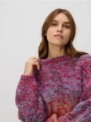 Reserved - Sweter z obniżoną linią ramion - wielobarwny