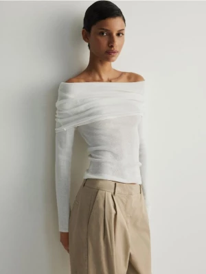 Reserved - Sweter z odkytymi rękawami - złamana biel
