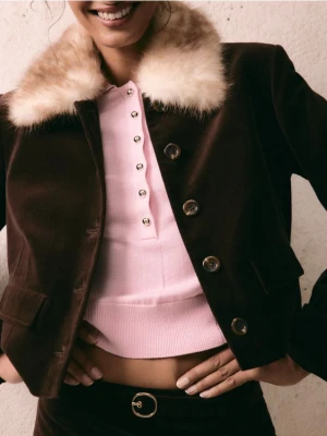 Reserved - Sweter z ozdobnymi guzikami - różowy