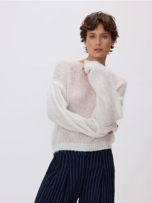 Reserved - Sweter z ozdobnymi koralikami - biały