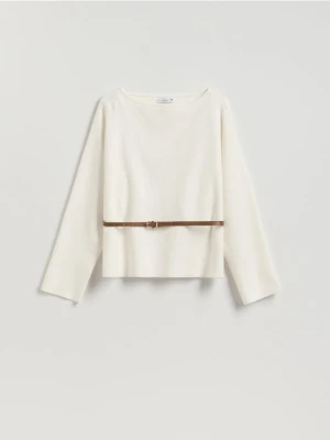 Reserved - Sweter z paskiem - złamana biel