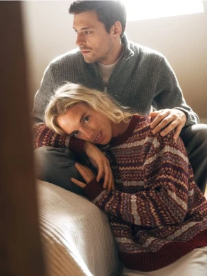 Reserved - Sweter z szalem - wielobarwny