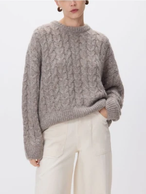 Reserved - Sweter z warkoczowym splotem - brązowy