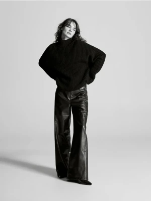 Reserved - Sweter z wełną - czarny