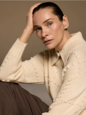 Reserved - Sweter z wełną - złamana biel