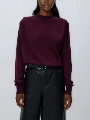 Reserved - Sweter z zakładkami na ramionach - ciemnofioletowy