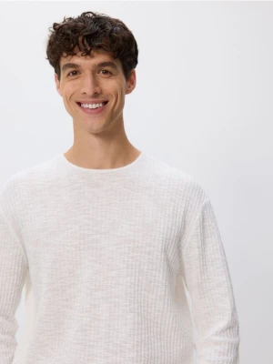 Reserved - Sweter ze strukturalnej dzianiny - biały