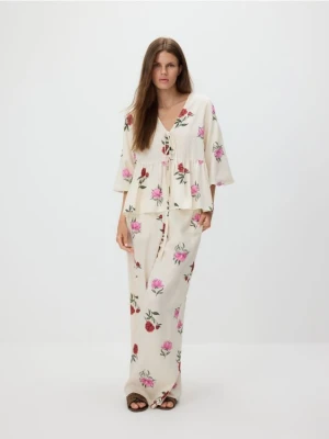 Reserved - Szerokie spodnie w kwiaty - wielobarwny