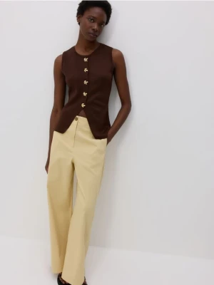 Reserved - Szerokie spodnie z bawełną - kremowy