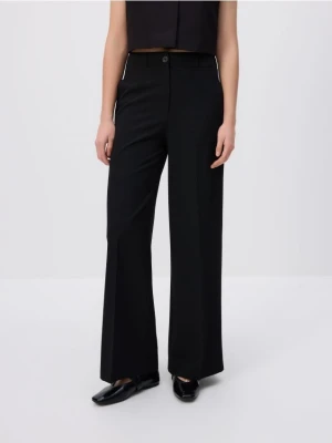 Reserved - Szerokie spodnie z kantem - czarny