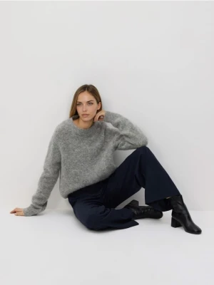 Reserved - Szerokie spodnie z kantem - granatowy