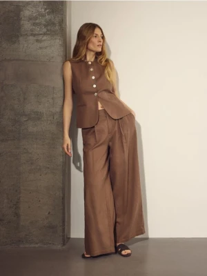 Reserved - Szerokie spodnie z lnem - beżowy