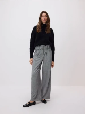 Reserved - Szerokie spodnie z paskiem - jasnoszary