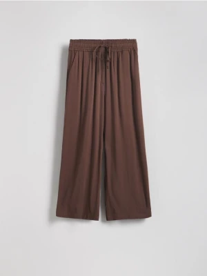 Reserved - Szerokie spodnie z wiskozy - beżowy