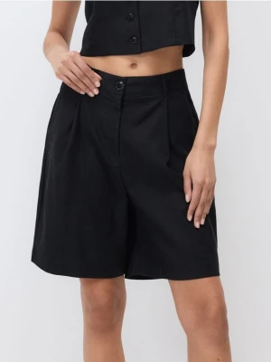 Reserved - Szorty bermudy z zakładkami - czarny