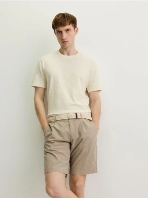 Reserved - Szorty chino z paskiem - brązowy