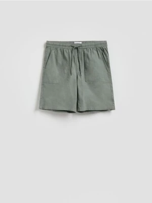 Reserved - Szorty jogger regular fit - jasny zielony