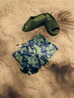 Reserved - Szorty kąpielowe - oliwkowy