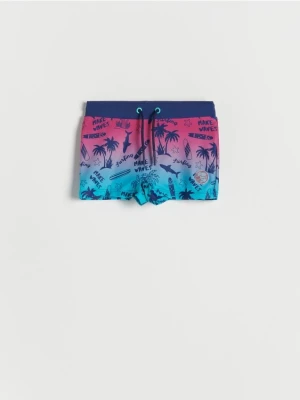 Reserved - Szorty kąpielowe z nadrukiem all over - granatowy