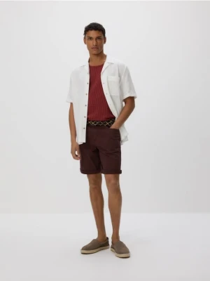 Reserved - Szorty regular fit - bordowy