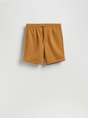 Reserved - Szorty regular fit - bursztynowy