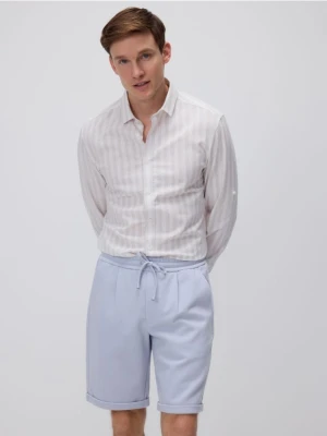 Reserved - Szorty regular fit - jasnoniebieski