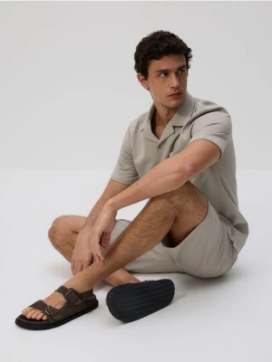 Reserved - Szorty regular fit - jasnoszary