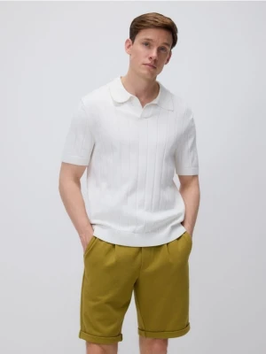 Reserved - Szorty regular fit - jasnozielony