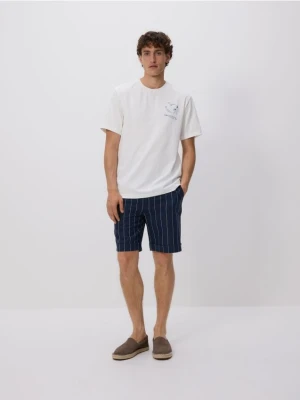 Reserved - Szorty regular z lnem - granatowy