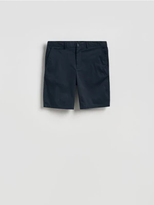 Reserved - Szorty regular z lyocellem - granatowy