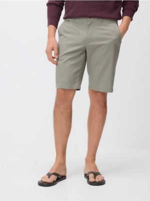 Reserved - Szorty regular z lyocellem - jasny zielony