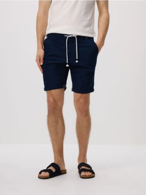 Reserved - Szorty slim fit - granatowy