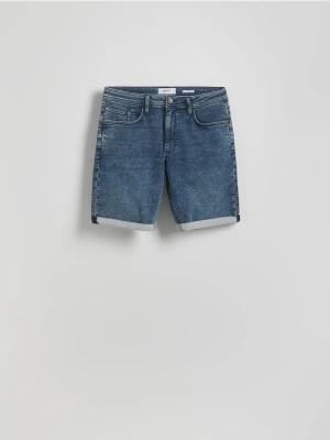 Reserved - Szorty slim fit z zakładkami - granatowy