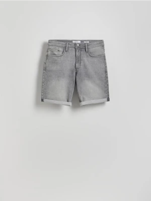 Reserved - Szorty slim fit z zakładkami - jasnoszary