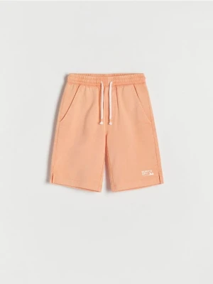 Reserved - Szorty z nadrukiem - brzoskwiniowy