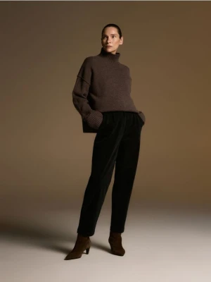 Reserved - Sztruksowe spodnie - czarny