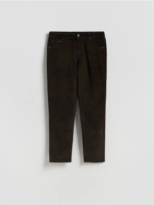 Zdjęcie produktu Reserved - Sztruksowe spodnie slim - ciemnobrązowy