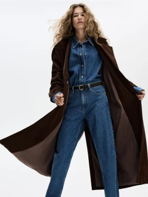 Reserved - Sztruksowy trencz z paskiem - ciemnobrązowy