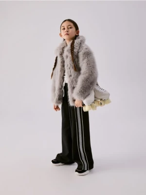 Reserved - Sztuczne futerko z kołnierzem - jasnoszary