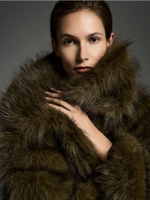 Zdjęcie produktu Reserved - Sztuczne futerko z kołnierzem - zielony