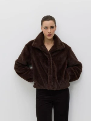 Zdjęcie produktu Reserved - Sztuczne futerko z wysokim kołnierzem - ciemnobrązowy