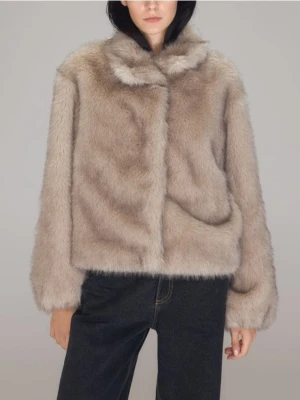 Reserved - Sztuczne futerko z wysokim kołnierzem - jasnoszary