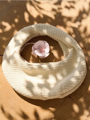 Reserved - Szydełkowana torebka z zawieszką - złamana biel