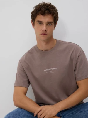 Reserved - T-shirt boxy z nadrukiem - beżowy