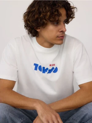 Reserved - T-shirt boxy z nadrukiem - biały