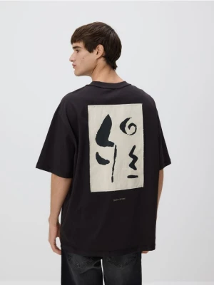 Reserved - T-shirt boxy z nadrukiem na plecach - czarny